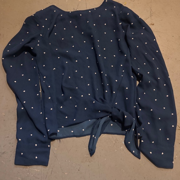 Heart print blouse tie side - Picture 2 of 4